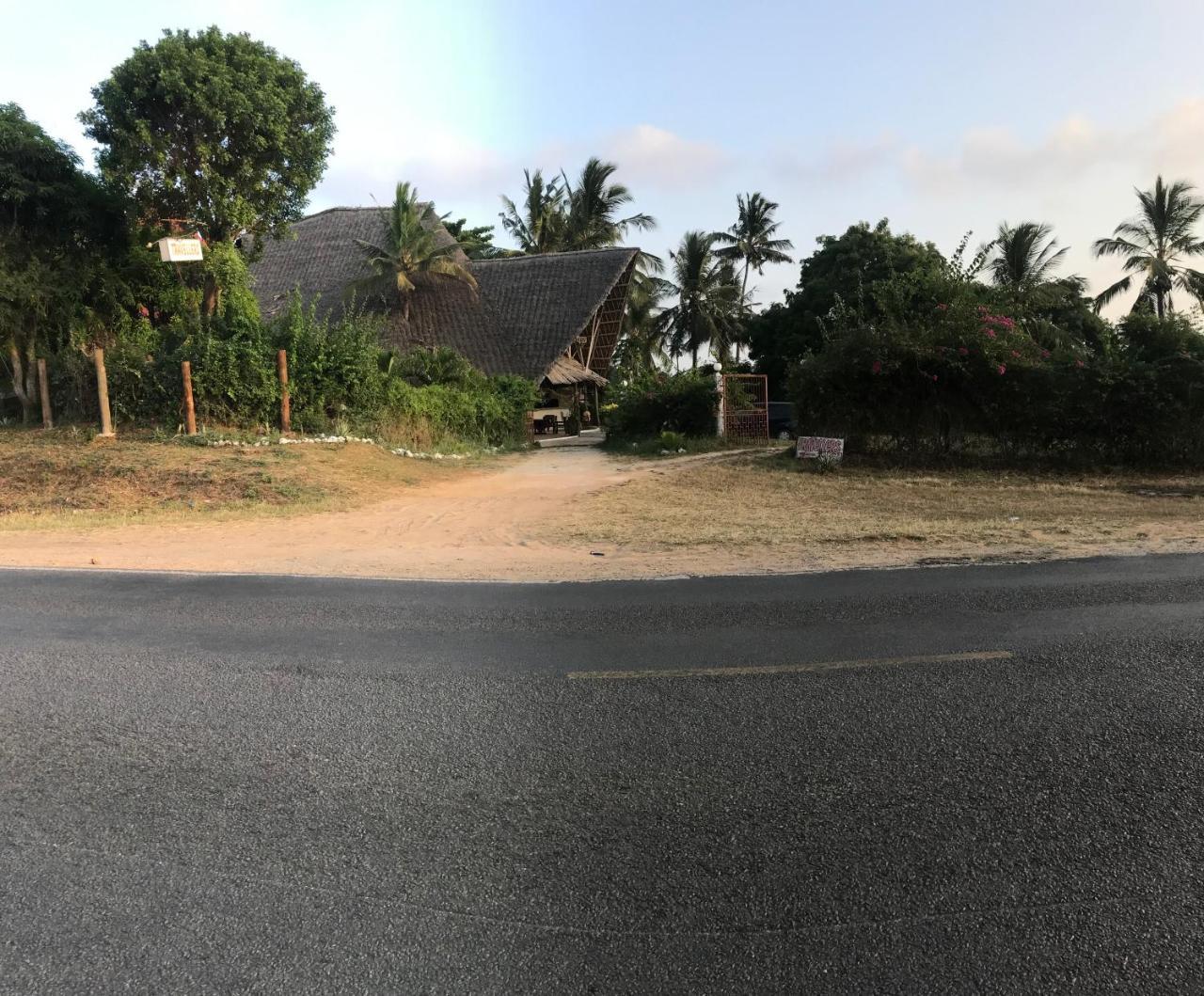 Travellers Inn Resort Malindi Kijiwetanga Exterior foto