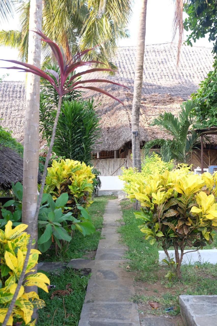 Travellers Inn Resort Malindi Kijiwetanga Exterior foto